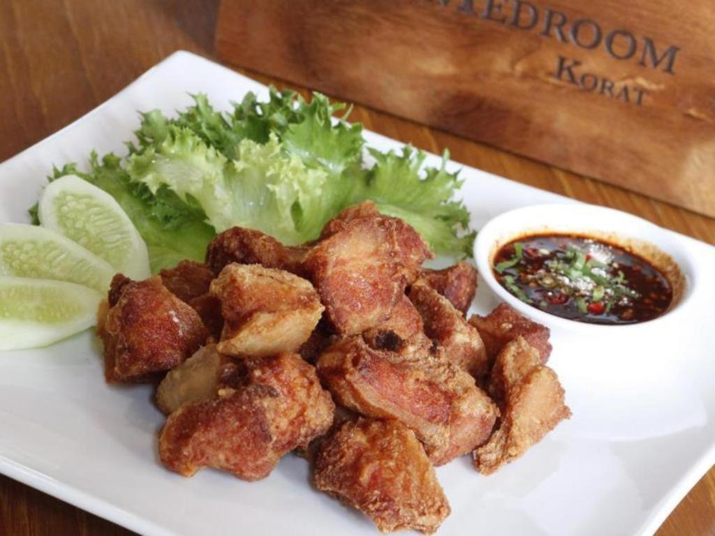 Med Room Korat Nakhon Ratchasima Ngoại thất bức ảnh