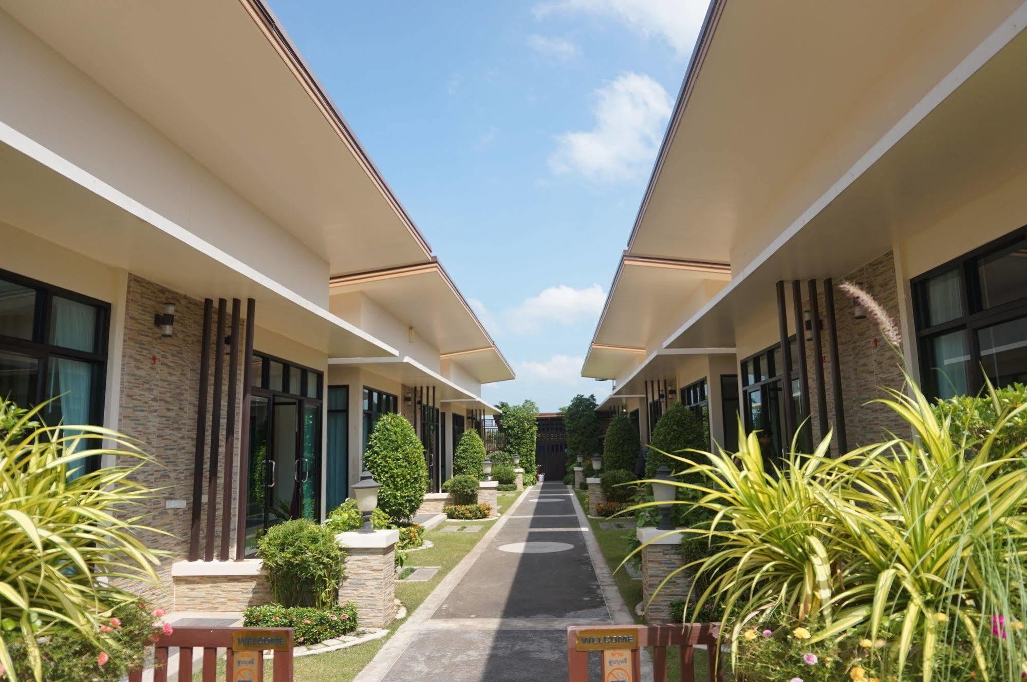 Med Room Korat Nakhon Ratchasima Ngoại thất bức ảnh