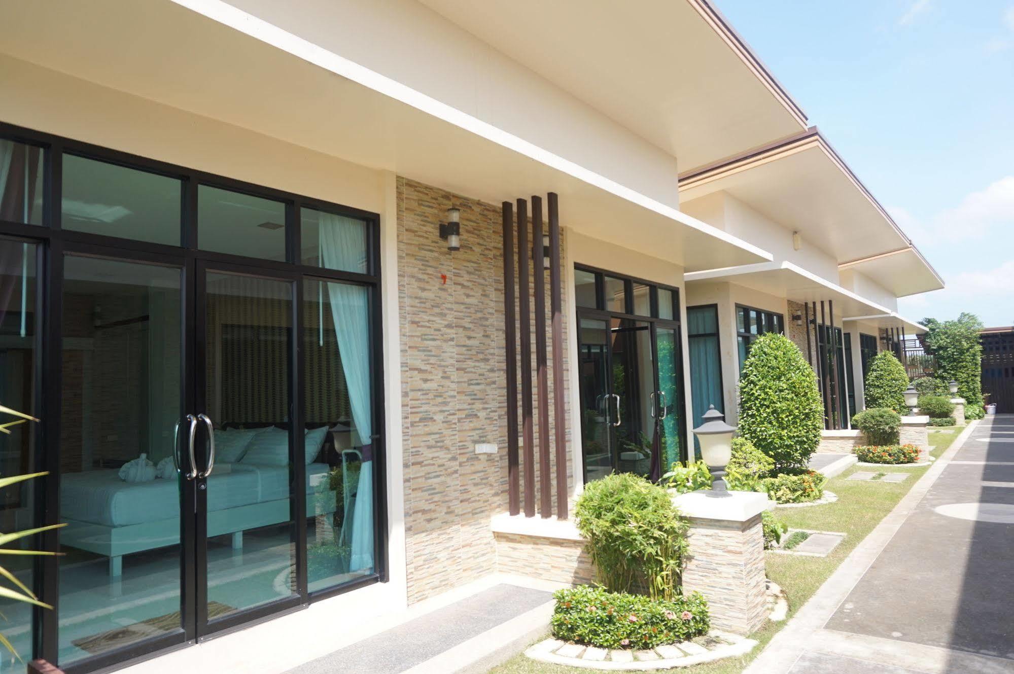 Med Room Korat Nakhon Ratchasima Ngoại thất bức ảnh